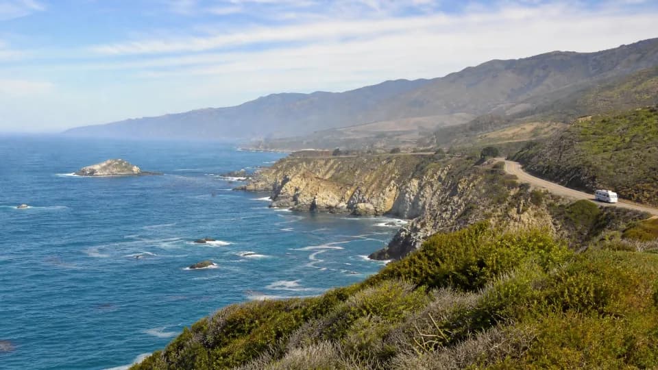 Santa Cruz RV rental pickup market